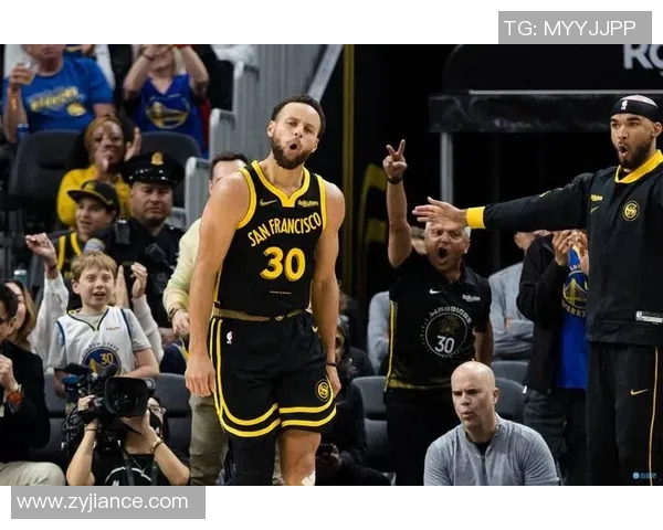 库里成为勇士历史得分王，传奇再添辉煌篇章